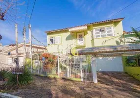 Foto 1 de Casa com 5 Quartos à venda, 250m² em São Sebastião, Porto Alegre