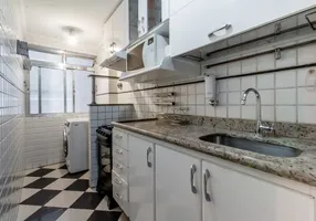 Foto 1 de Apartamento com 2 Quartos à venda, 50m² em Santa Cecília, São Paulo