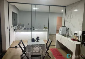 Foto 1 de Casa com 3 Quartos à venda, 238m² em Jardim Sao Lucas, Jardinópolis