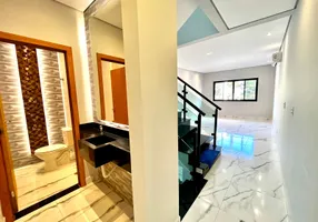 Foto 1 de Sobrado com 3 Quartos à venda, 160m² em City Pinheirinho, São Paulo