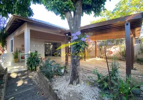 Foto 1 de Casa com 4 Quartos à venda, 300m² em Pontal de Camburi, Vitória