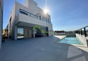 Foto 1 de Casa com 4 Quartos à venda, 387m² em Portal Do Sol, Contagem