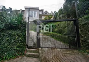Foto 1 de Casa com 3 Quartos à venda, 227m² em Teresópolis, Porto Alegre