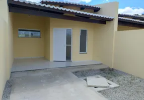 Foto 1 de Casa com 2 Quartos à venda, 79m² em Gereraú, Itaitinga