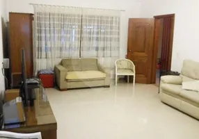 Foto 1 de Sobrado com 3 Quartos à venda, 198m² em Campo Grande, São Paulo