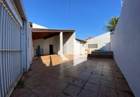 Foto 1 de Casa com 3 Quartos para alugar, 150m² em Jardim Novo Horizonte , Jaú