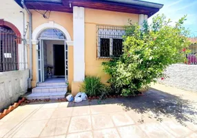 Foto 1 de Casa com 3 Quartos à venda, 365m² em Medianeira, Porto Alegre