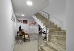 Foto 1 de Cobertura com 4 Quartos à venda, 260m² em Meia Praia, Itapema