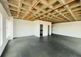 Foto 1 de Sala Comercial para venda ou aluguel, 81m² em Colonial, Londrina