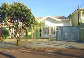 Foto 1 de Casa com 4 Quartos para alugar, 205m² em Jardim Novo Horizonte, Maringá
