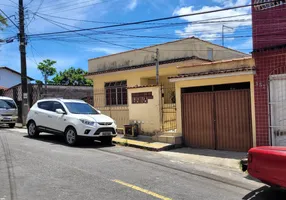 Foto 1 de Casa com 9 Quartos à venda, 230m² em Santo Antônio, Vitória