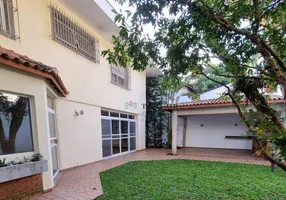 Foto 1 de Casa com 4 Quartos para alugar, 325m² em Alto de Pinheiros, São Paulo