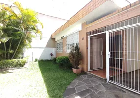 Foto 1 de Casa com 3 Quartos à venda, 128m² em Vila Ipiranga, Porto Alegre