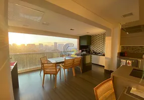 Foto 1 de Apartamento com 4 Quartos à venda, 221m² em Pacaembu, São Paulo