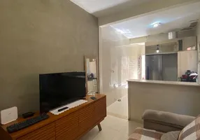 Foto 1 de Casa com 2 Quartos à venda, 70m² em Vila Sao Sebastiao, Duque de Caxias