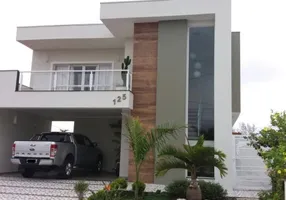 Foto 1 de Casa de Condomínio com 4 Quartos à venda, 260m² em Itanhaem, Itanhaém