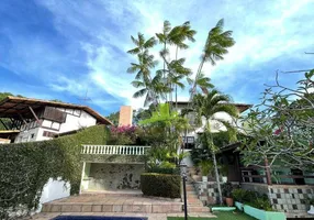 Foto 1 de Casa de Condomínio com 5 Quartos à venda, 322m² em Piatã, Salvador