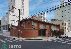Foto 1 de Casa com 7 Quartos à venda, 482m² em Centro, Balneário Camboriú