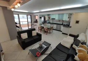 Foto 1 de Apartamento com 2 Quartos à venda, 163m² em Centro, Balneário Camboriú