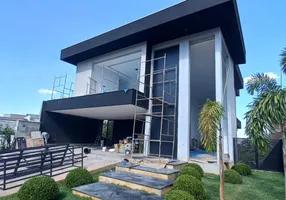 Foto 1 de Casa de Condomínio com 4 Quartos à venda, 560m² em Condomínio do Lago 3ª Etapa, Goiânia