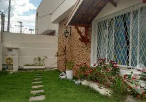 Foto 1 de Casa com 4 Quartos à venda, 200m² em Centro, Taubaté