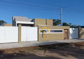 Foto 1 de Casa com 2 Quartos à venda, 68m² em Extensão Serramar, Rio das Ostras