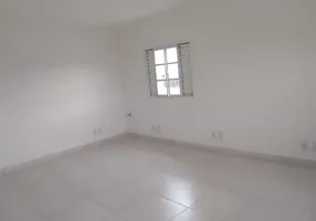 Foto 1 de Sala Comercial para alugar, 25m² em Jardim Danfer, São Paulo