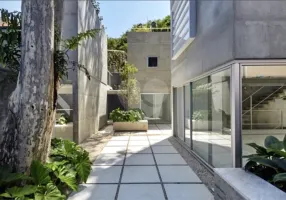 Foto 1 de Casa com 6 Quartos para venda ou aluguel, 430m² em Moema, São Paulo