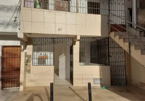 Foto 1 de Casa com 2 Quartos para alugar, 55m² em São Marcos, Salvador