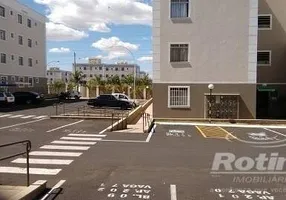 Foto 1 de Apartamento com 2 Quartos à venda, 42m² em Shopping Park, Uberlândia