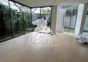 Foto 1 de Casa com 4 Quartos para alugar, 679m² em Jardim Europa, São Paulo