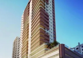 Foto 1 de Apartamento com 4 Quartos à venda, 135m² em Centro, Balneário Camboriú