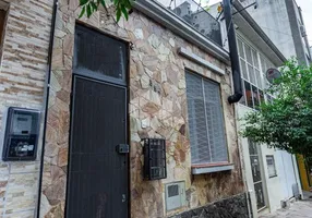 Foto 1 de Casa com 3 Quartos à venda, 120m² em Centro, Porto Alegre