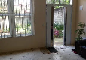 Foto 1 de Sobrado com 3 Quartos à venda, 450m² em Jardim Itatiaia, Embu das Artes