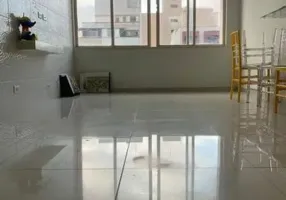 Foto 1 de Apartamento com 3 Quartos à venda, 70m² em República, São Paulo