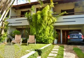 Foto 1 de Casa com 3 Quartos à venda, 180m² em Espiríto Santo, Porto Alegre