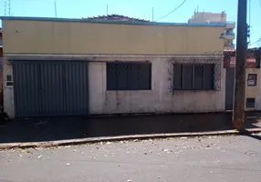 Foto 1 de Casa com 3 Quartos à venda, 170m² em Nossa Senhora da Abadia, Uberaba