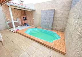 Foto 1 de Casa de Condomínio com 3 Quartos à venda, 110m² em Petrópolis, Várzea Grande