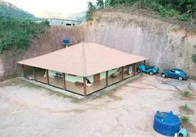 Foto 1 de Casa com 3 Quartos à venda, 900m² em Agua Quente, Teresópolis