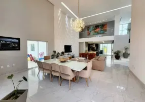 Foto 1 de Casa de Condomínio com 4 Quartos à venda, 119m² em Praca da Aldeia da Serra 1 Aldeia da Serra, Barueri