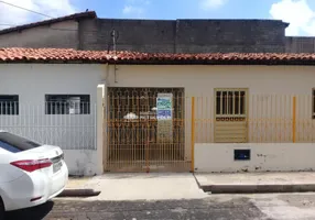 Foto 1 de Casa com 2 Quartos para alugar, 100m² em Centro, Teresina