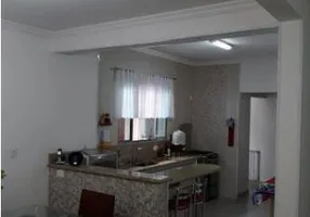Foto 1 de Casa com 4 Quartos à venda, 189m² em Vila Galvao, Jundiaí