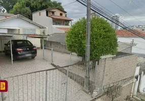 Foto 1 de Casa com 2 Quartos à venda, 65m² em Estreito, Florianópolis