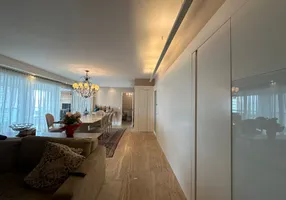 Foto 1 de Apartamento com 3 Quartos à venda, 194m² em Campo Belo, São Paulo