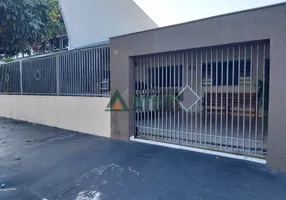 Foto 1 de Casa com 3 Quartos à venda, 86m² em Aragarça, Londrina