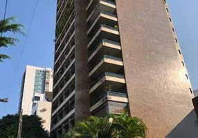 Foto 1 de Apartamento com 4 Quartos para venda ou aluguel, 268m² em Casa Forte, Recife