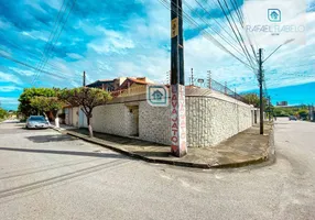 Foto 1 de Casa com 4 Quartos à venda, 140m² em Parque Manibura, Fortaleza