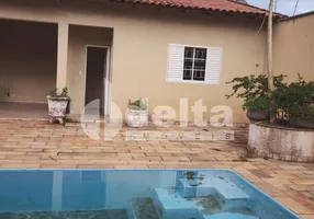 Foto 1 de Casa com 3 Quartos à venda, 285m² em Copacabana, Uberlândia