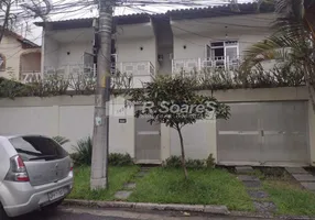 Foto 1 de Casa com 3 Quartos à venda, 259m² em  Vila Valqueire, Rio de Janeiro