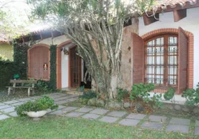 Foto 1 de Casa com 4 Quartos à venda, 301m² em Vila Assunção, Porto Alegre
